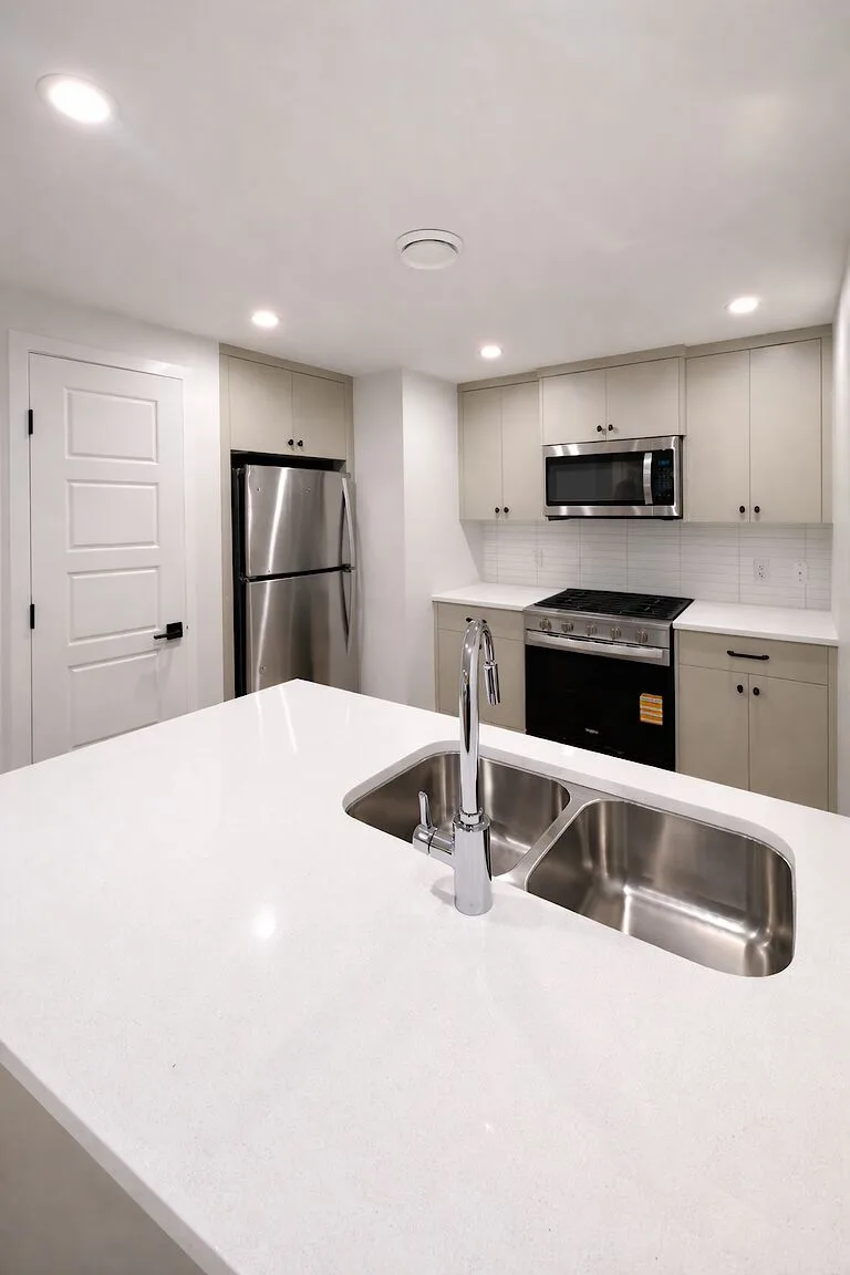 1 Bed | 1 Bath Legal Basement Suite – Chappelle Area, Edmonton