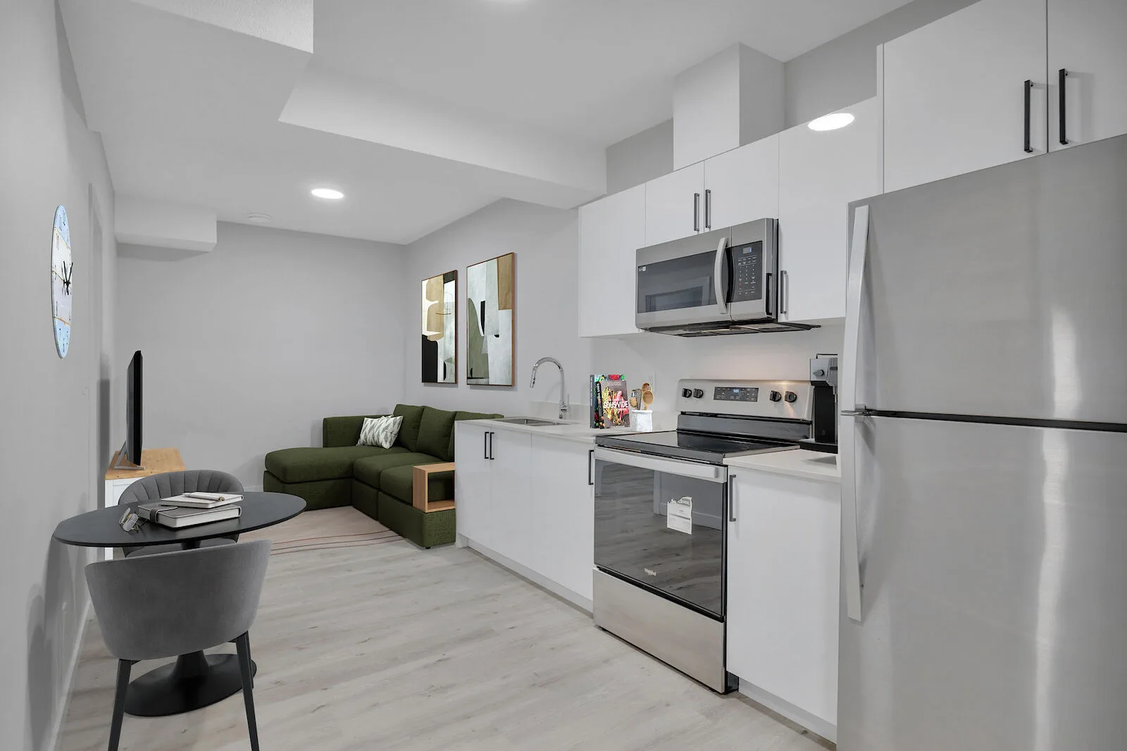 Fantastic 2 Bed 1 Bath Legal Basement Suite - Pet Friendly!