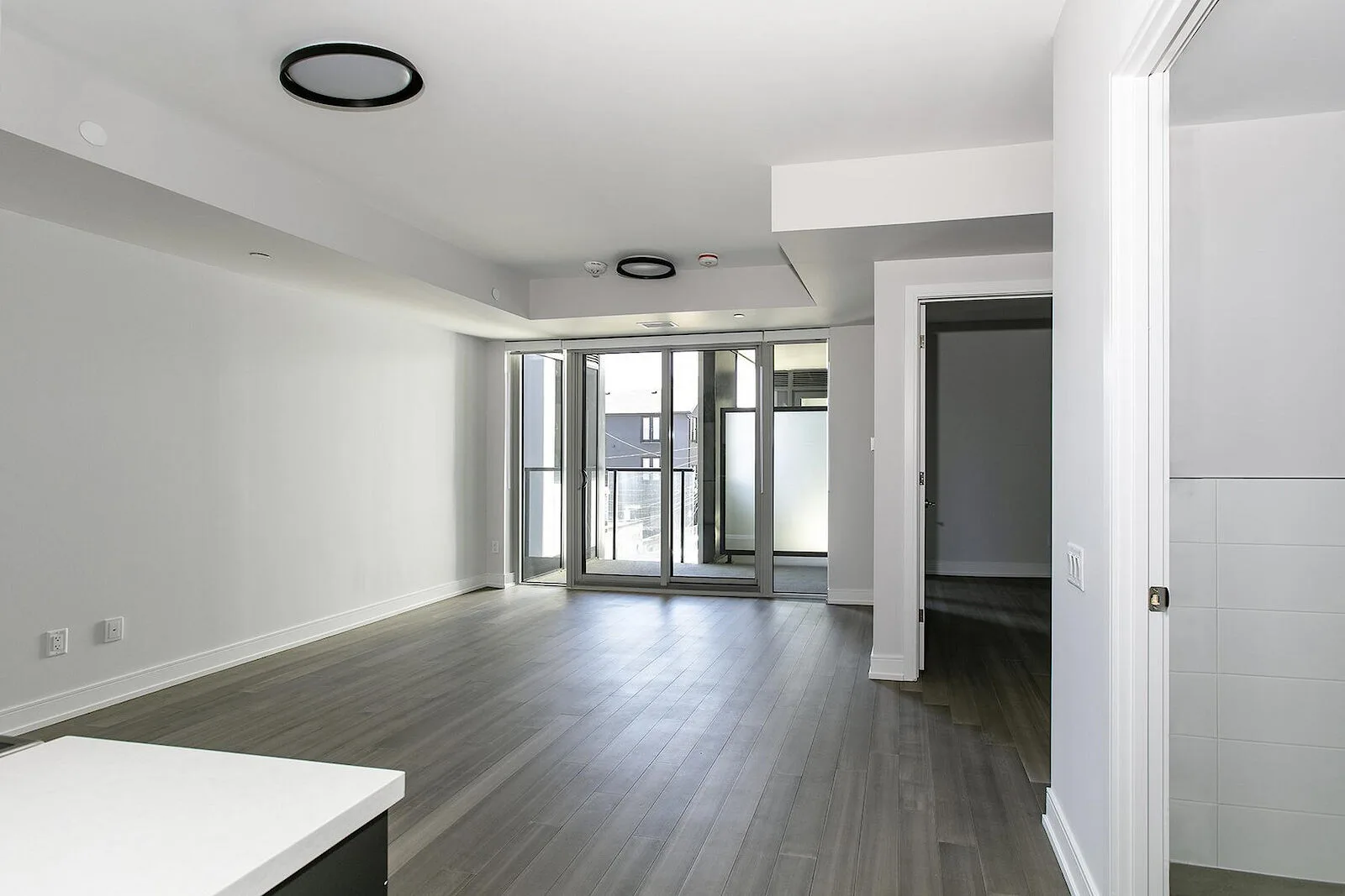 664 Spadina Ave