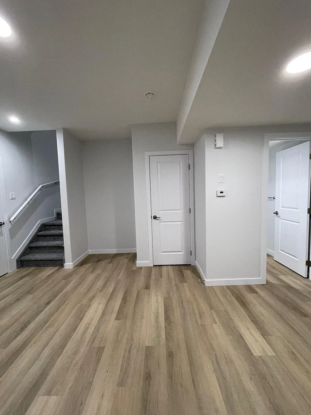 New Condition 2 Bedroom Basement Legal Suite in Kinglet Gardens