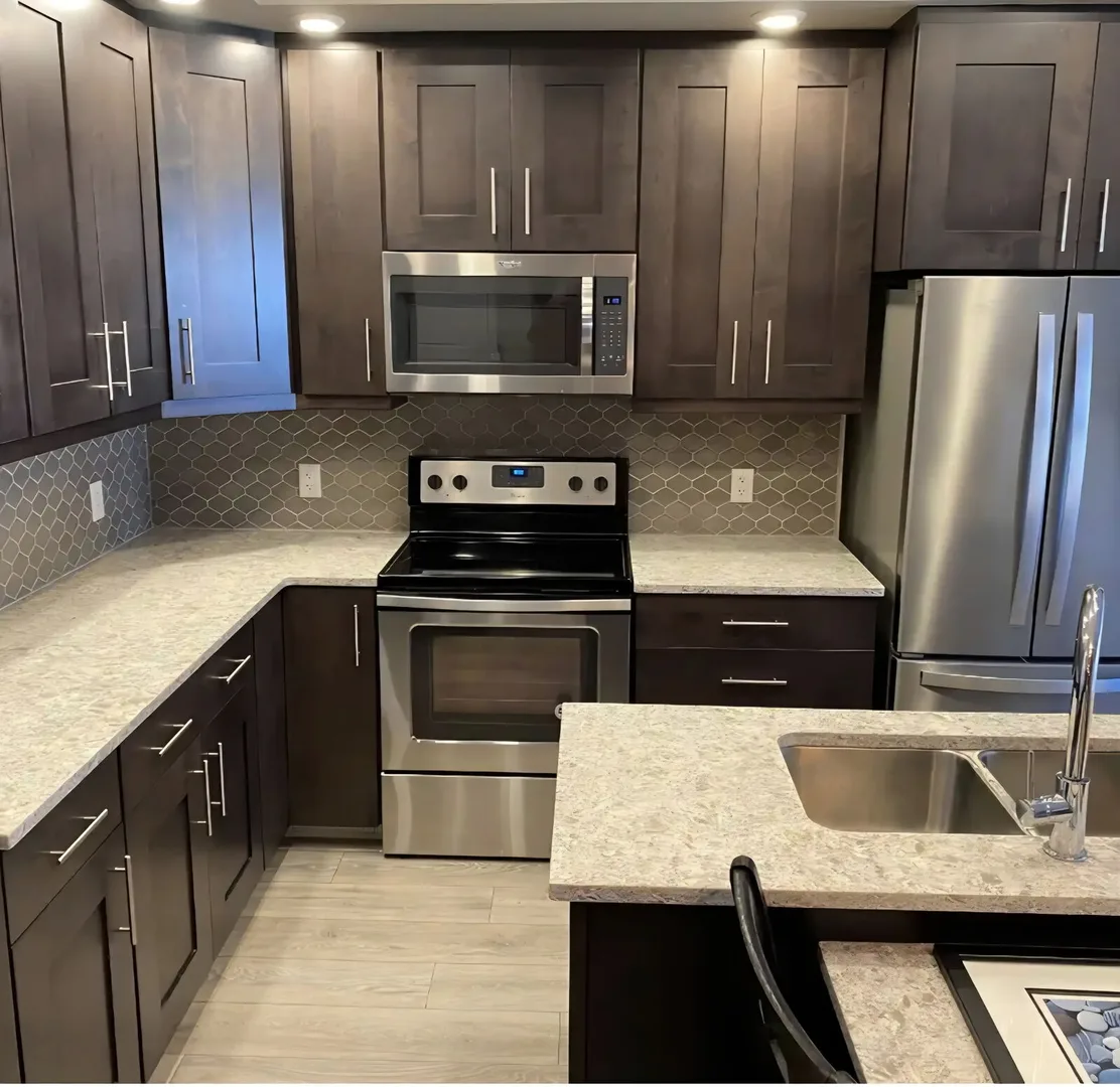 Cozy 2 bedroom 2 full bath with insuite laundry.