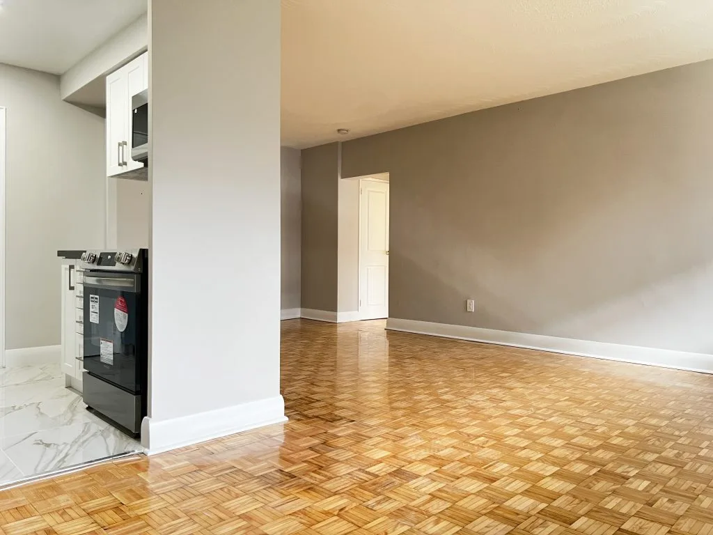 Parkdale Studio (Bachelor)