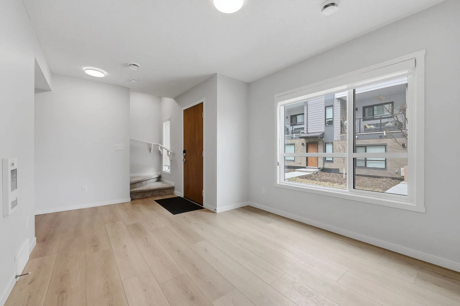 Bright & Modern 3 Bedroom Townhouse in Seton Serenity! (CP073)