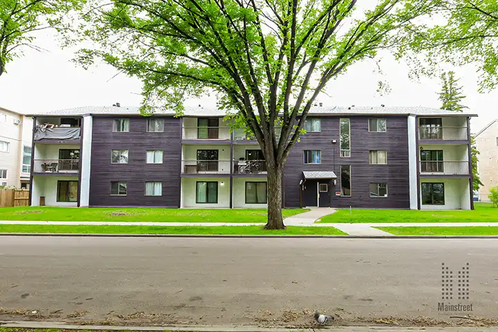 NAITside Court I