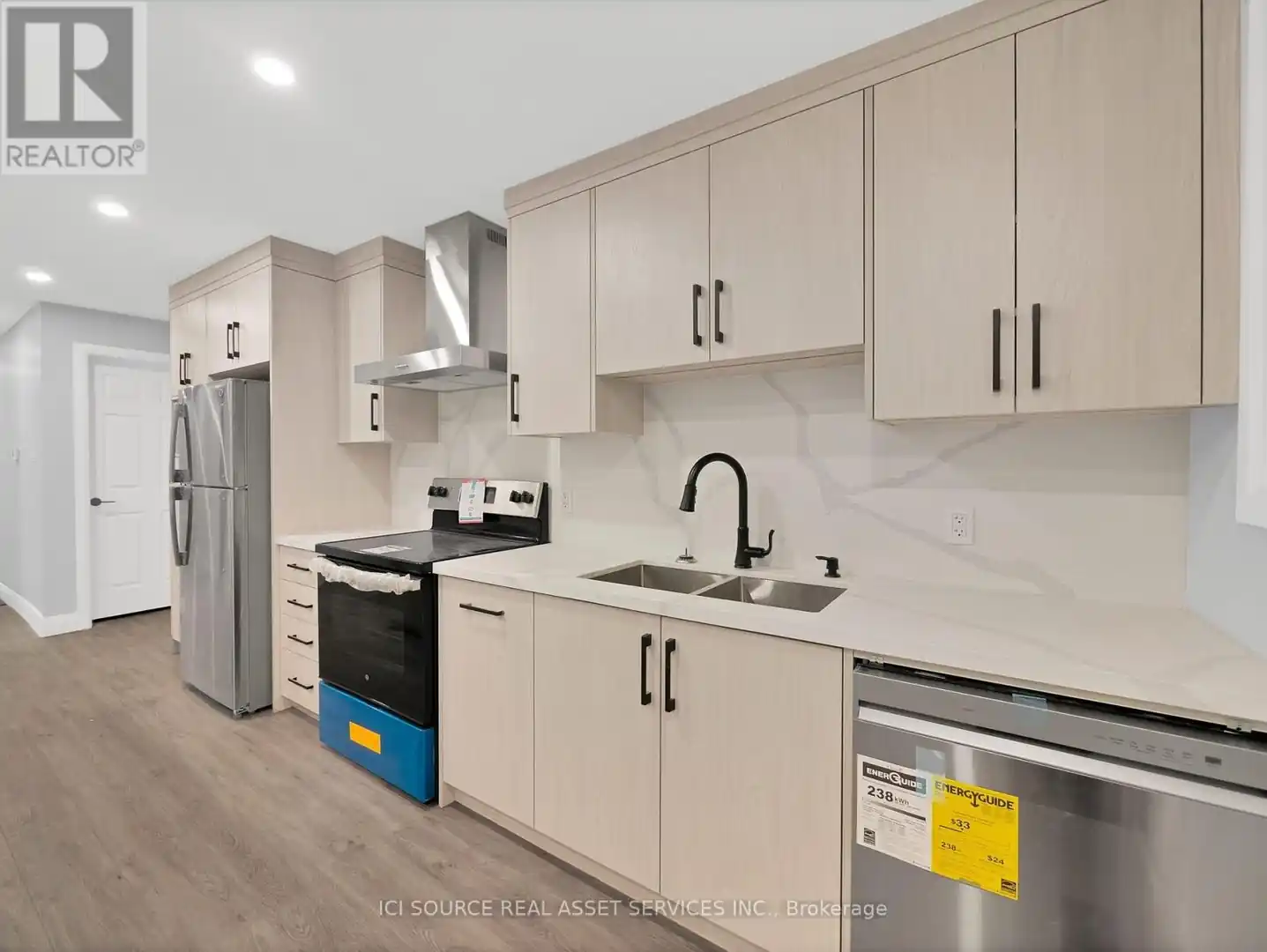 74 ERIE AVENUE - 74 Erie Avenue, Hamilton, ON