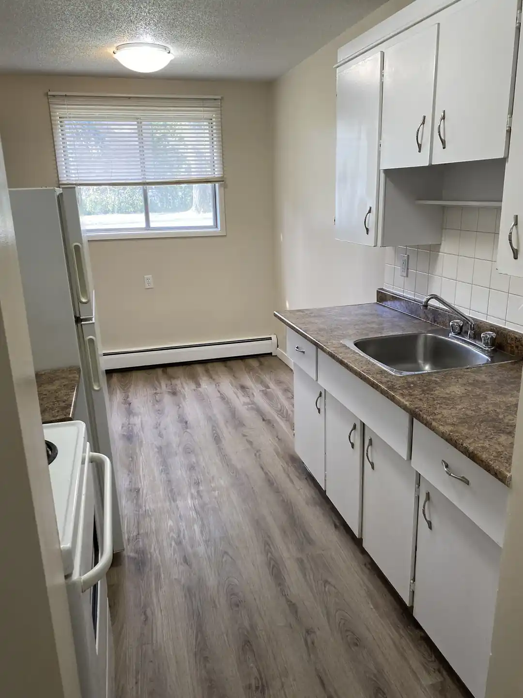 Glenmore Manor - 1 Month Free!