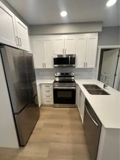 (PN1155) Bedroom + Den Condo with Underground Parking & Private Balcony!