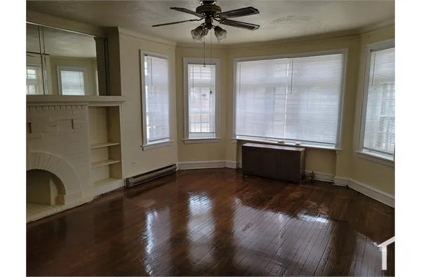 1050 W 84th St Chicago, IL 60620, Chicago, Illinois